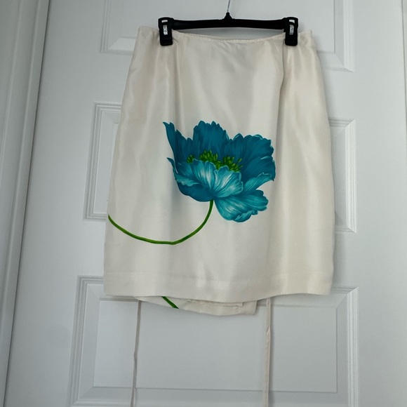 Blue Mini Wrap Skirt for Casual Resort Wear - Picture 2 of 8